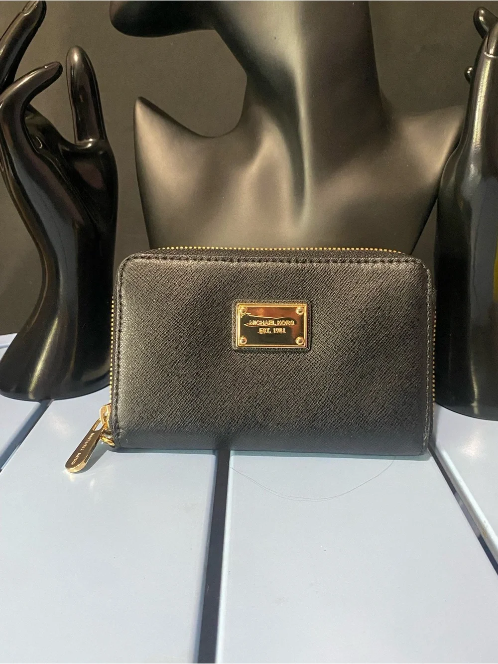 Michael Kors Jet Set Travel Black Leather CONTINENTAL Wallet 35T7GTVE7L